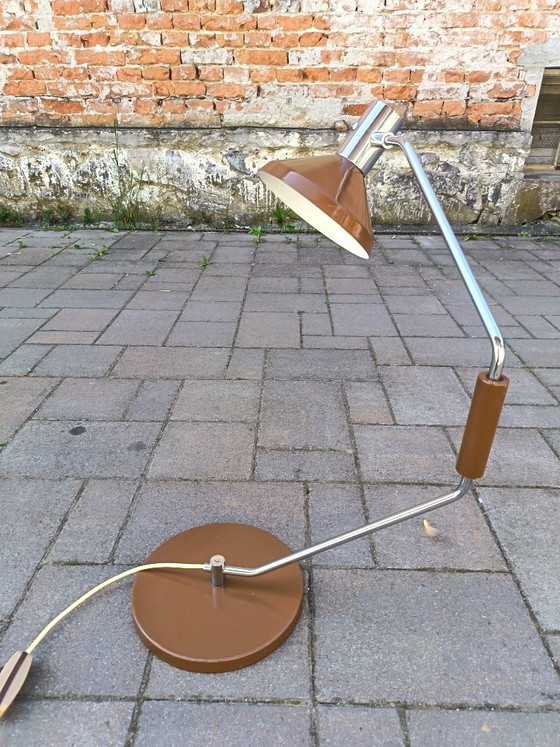 Image 1 of Iconisch ontwerp van Tibor Nádai artista. Tafellamp