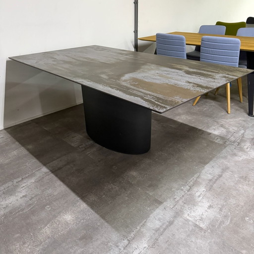 Oval – Bert Plantagie, eettafels