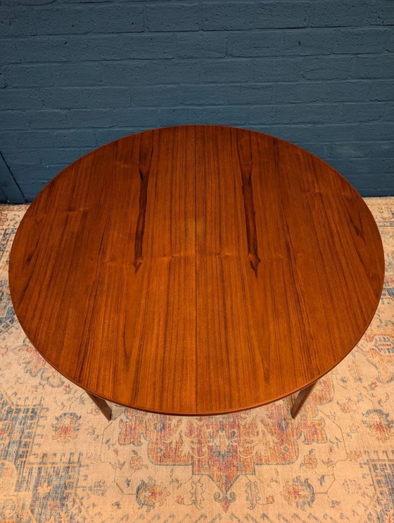 Image 1 of Vintage round dining table, produced by Dyrlund, 1970s
