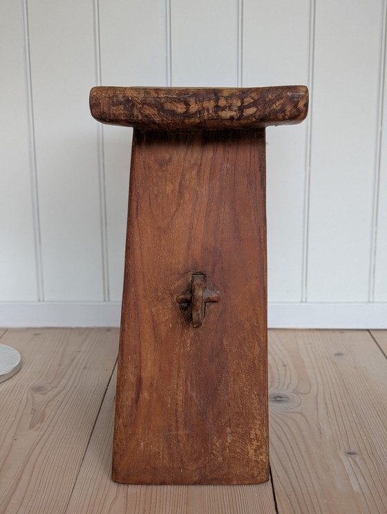 Antiker chinesischer Holzhocker / Sattelhocker – Wabi Sabi – Wood (photo 5 of 7)