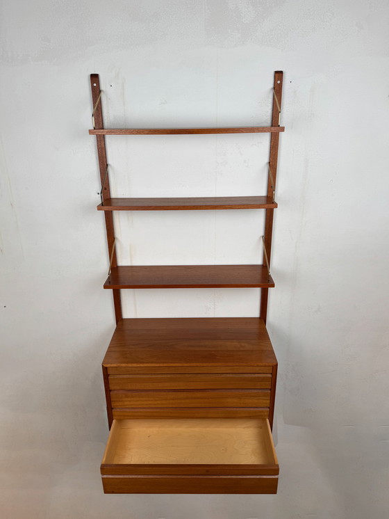 Image 1 of Meuble mural Poul Cadovius Royal System – Élégance en teck danois