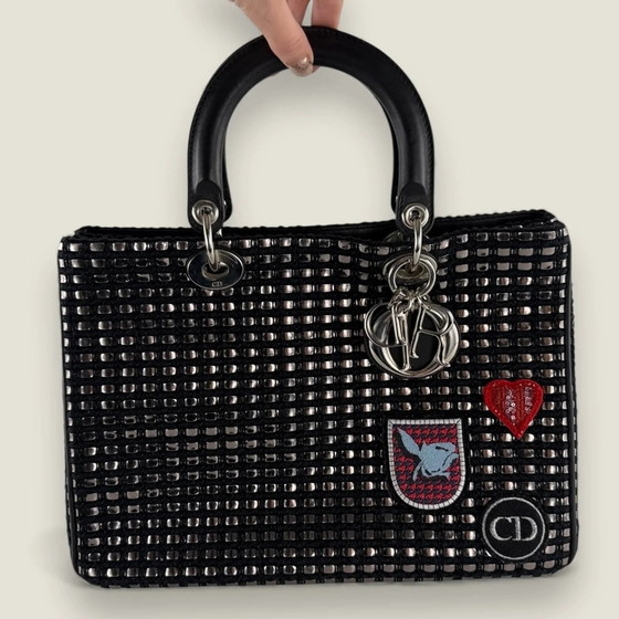 Dior borsa satchel Diorissimo media in tweed metallico con patch – Borse a spalla, Pelle (photo 9 of 32)