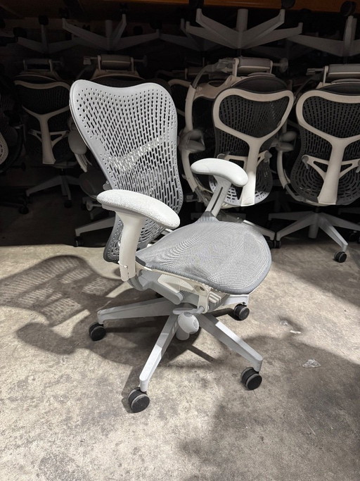 Mirra 2 Full Options Grigio/bianco (35 pezzi disponibili) Ricondizionato