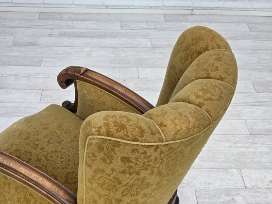 Image 1 of 1960er Jahre, dänischer Sessel mit hoher Lehne, Möbelwolle, massives Eichenholz.