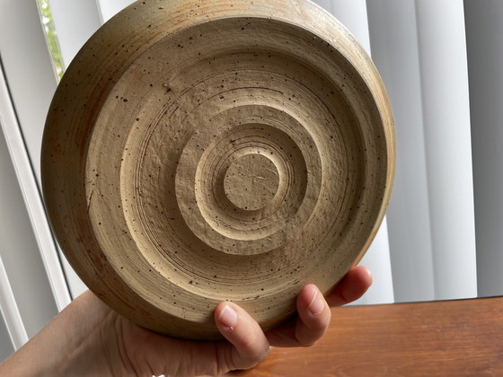 Image 1 of Assiette à tapas avec pot en céramique pour les bâtonnets de cocktail