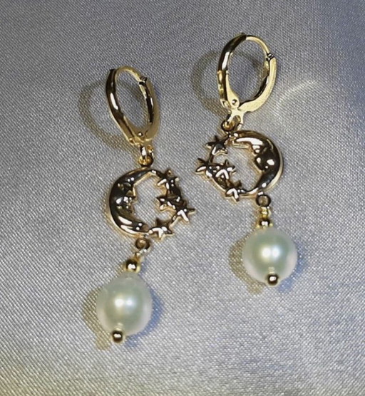 Ohrhänger mit Zuchtperlen, plattiert aus 14-karätigem Gelbgold – cadeaus (photo 2 of 5)