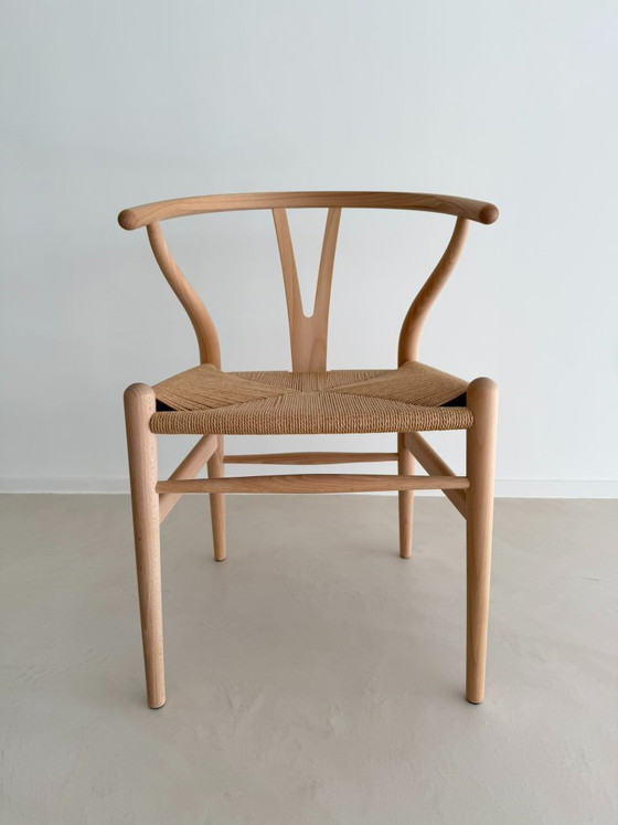 Image 1 of 4x Carl Hansen CH24 Wishbone stoelen (beukenhout, zeep)