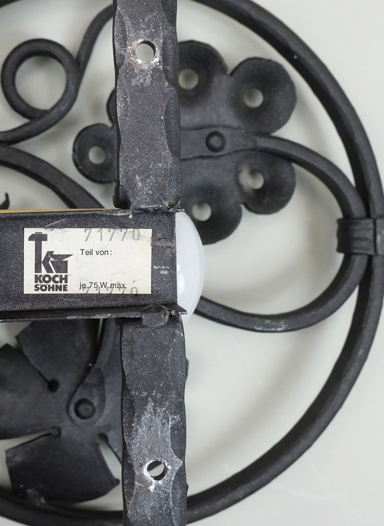 Image 1 of uitstekende 1970 vintage wandlamp smeedijzer en perkament koch & sons brutalistisch rustiek ontwerp