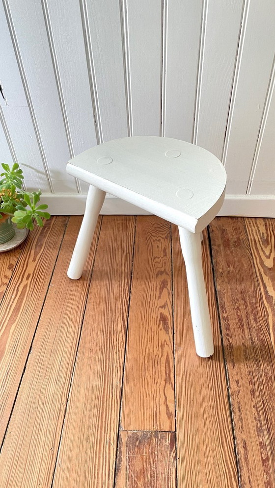 Image 1 of TABOURET Tripod White VINTAGE