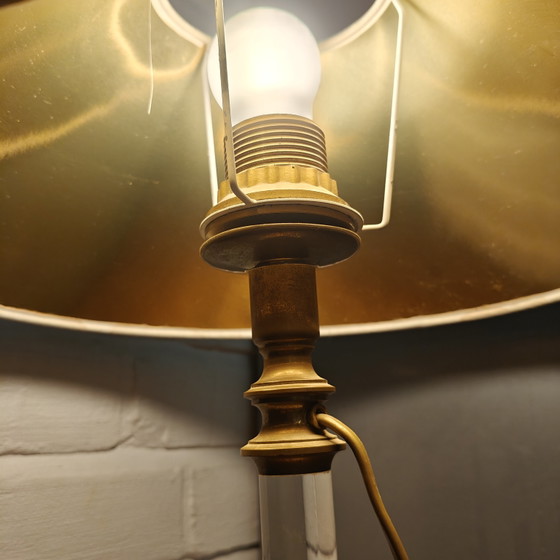 Lampada da tavolo a colonna vintage in ottone e lucite – Stile Hollywood Regency – Lampade da tavolo, Other (photo 5 of 7)