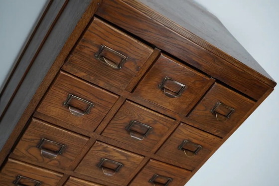 Image 1 of Antieke Nederlandse eiken apothekers- / archiefkast, jaren 1930