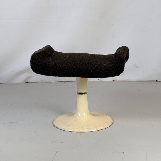 Image 1 of Hongaarse space age draaistoel met voetensteun, 1960