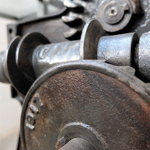 Iconische industriële  bartafel