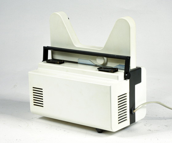 Proyector Noris Universal, Plástico Blanco y Metal, con Caja Original – Focos (photo 17 of 17)