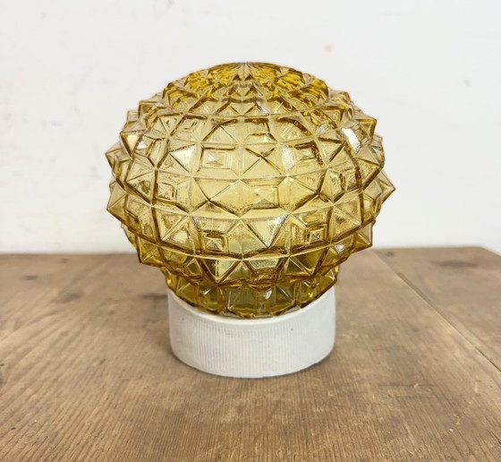 Image 1 of Applique vintage in porcellana bianca, anni '70