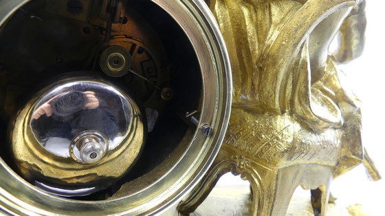 Image 1 of Orologio da mantello a pendolo francese vintage antico 1850-1900 Medaille de Bronze