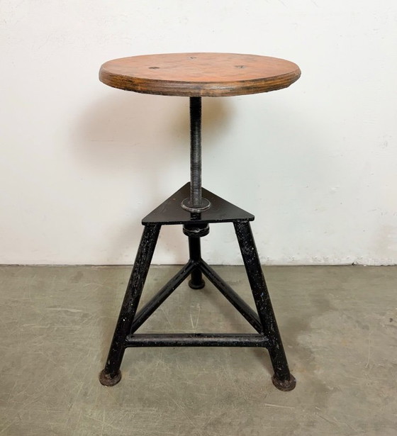 Image 1 of Sgabello girevole industriale nero da officina, anni '60