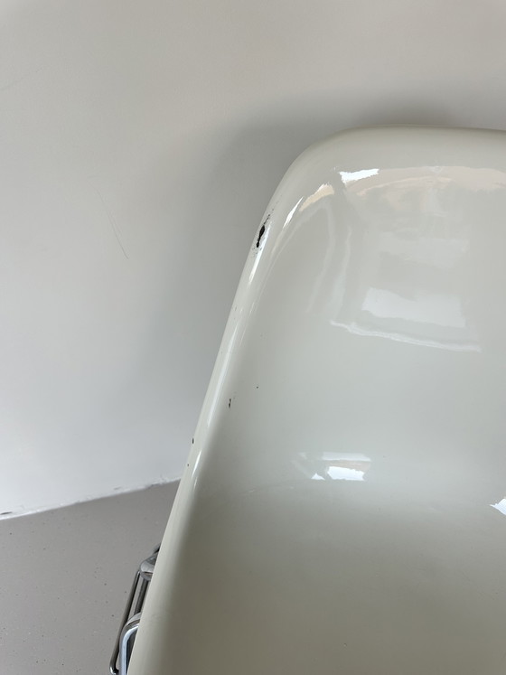 Image 1 of 6x Herman miller Eames DSR Fiberglass kuip stoelen stapelbaar