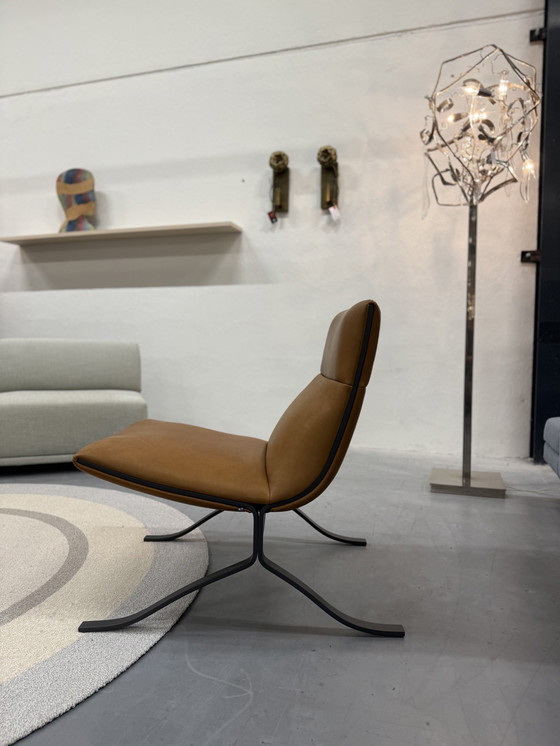 Image 1 of Eyye Juno Sillón Loxton cuero Cave