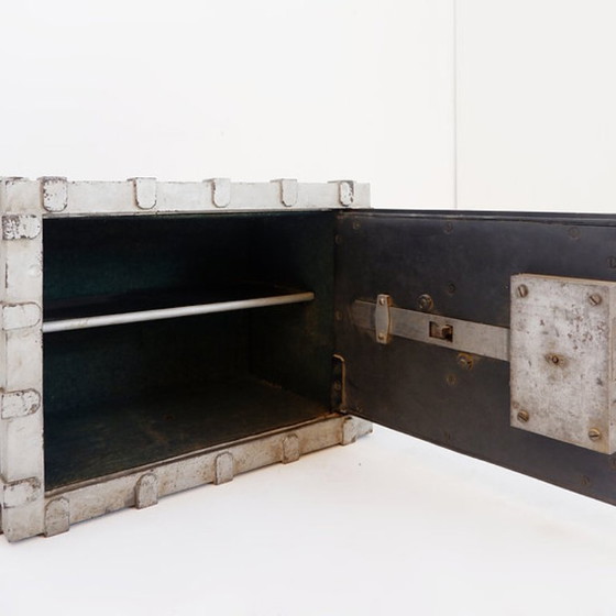 Image 1 of Cassaforte antica in ghisa incombustibile