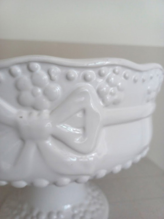 Image 1 of Italian Ceramic Centerpiece on Base – Sculptural Relief & Bow Motif – 60s/80s