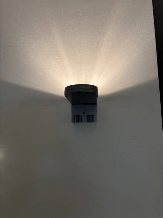 Image 1 of Lámpara de pared LED de diseño uplight de Maurizio Bertoni