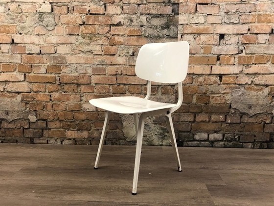 Ahrend Revolt White – Dining chairs, Plastic (photo 8 of 13)