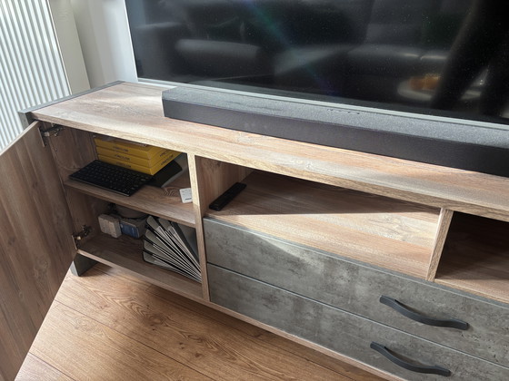 Image 1 of Mobile TV e cassettiera come nuovi / in vendita anche separatamente