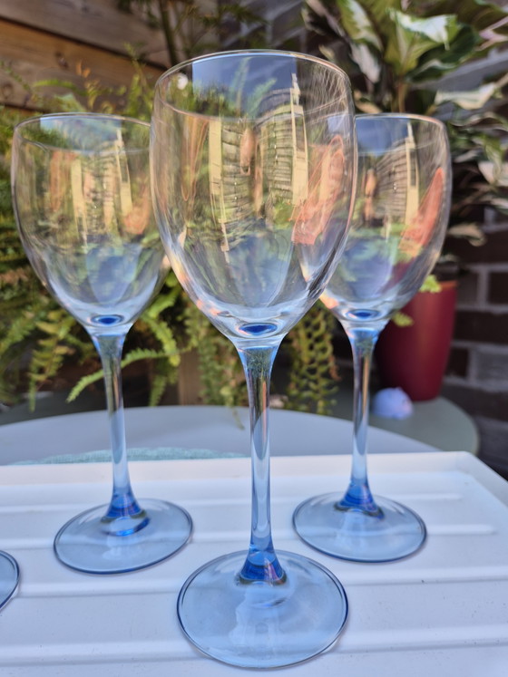 Vintage Luminarc Red Wine Glasses Set of 5 – Original Box – French Glassware (Blue Stem) – Glass & Decanter (photo 12 of 15)