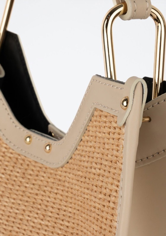 Image 1 of Sac à main beige