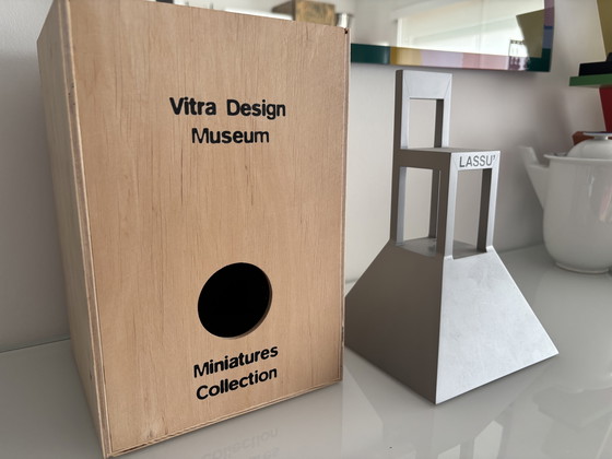Image 1 of Sillas en miniatura VITRA LASSU’ A Mendini
