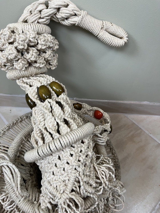 Image 1 of Suspension en macramé vintage