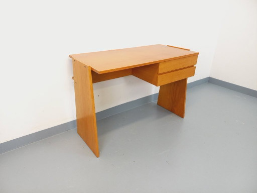 Vintage-Doppelschreibtisch in Trapezform aus Eichenholz aus den 1960er Jahren