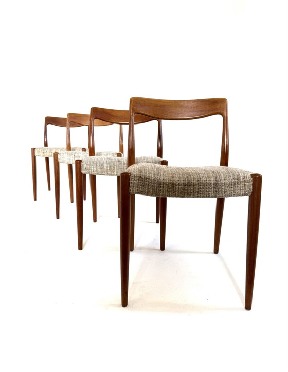 Image 1 of Set van 4 vintage Deense eetkamerstoelen ‘60