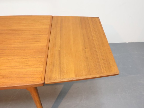 Image 1 of Tavolo da pranzo vintage in teak con gambe in rovere - allungabile