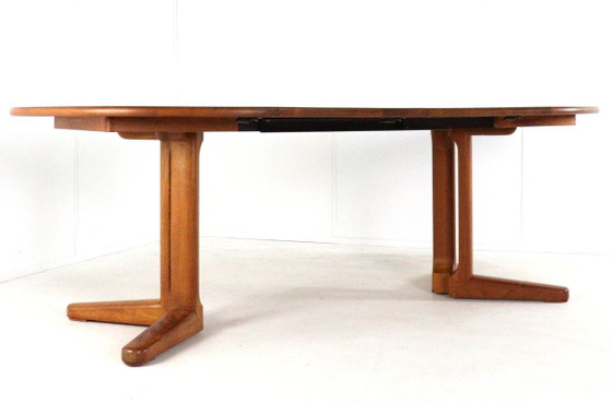 Image 1 of Deense ronde 2x verlengbare eettafel gerestaureerd vintage teak