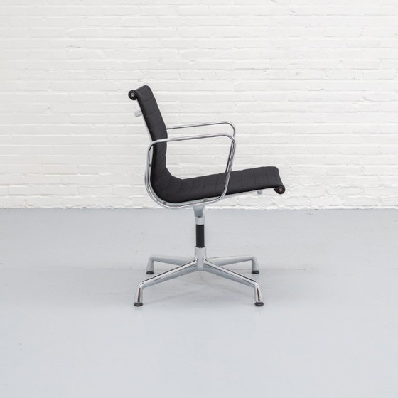 Image 1 of Eames EA 108 Stuhl Vitra 90er Jahre