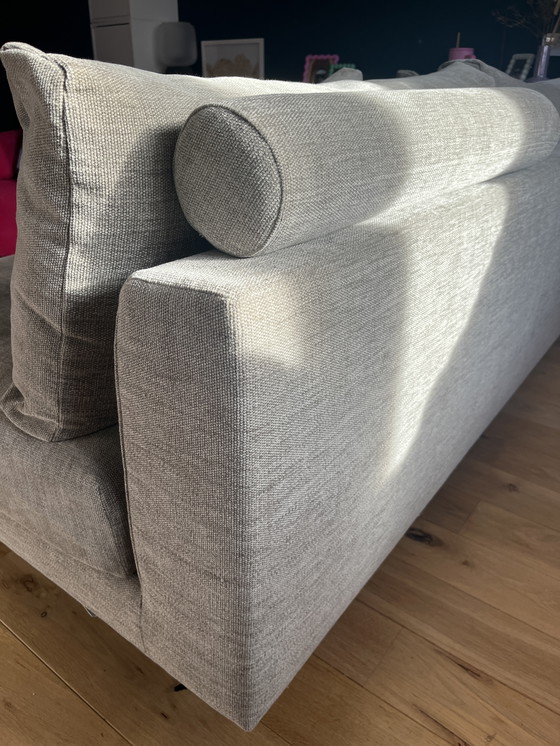 Image 1 of Montis Axel XL