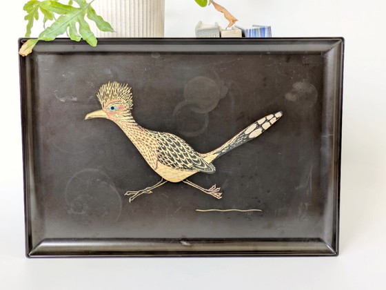 Image 1 of Grande vassoio di metà secolo di Couroc of Monterey | Intarsio Roadrunner | Resina fenolica nera