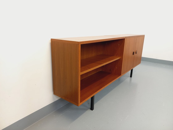 Image 1 of Enfilade meuble de rangement bibliothèque vintage style scandinave moderniste en teck et métal noir des années 60