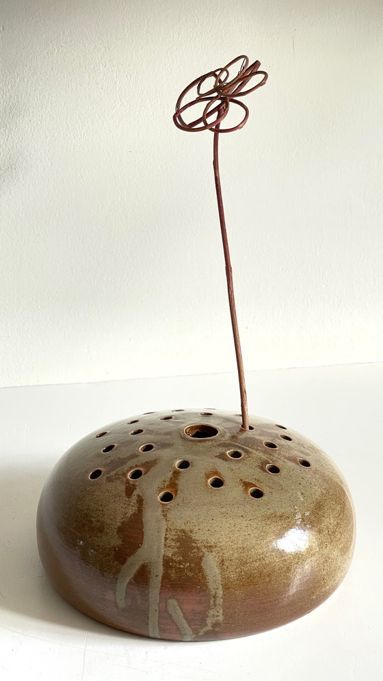 Image 1 of Pique-Fleurs Frans Vintage Craft Centrepiece