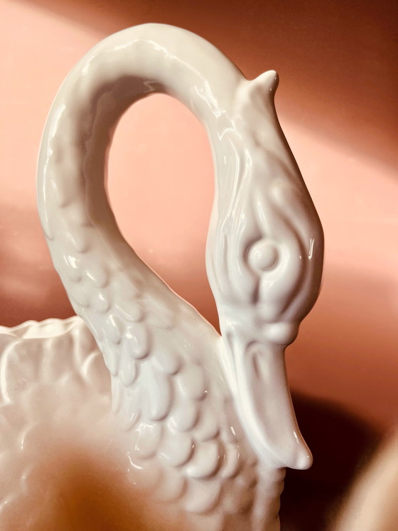 Image 1 of Vaso da fiori a forma di cigno, taglia XL, realizzato a mano in Italia.