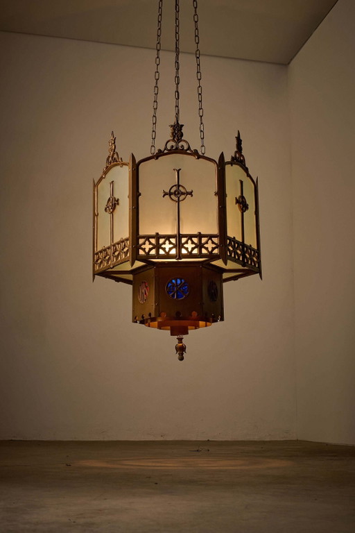 Lustre d'Église Monumental Art Déco Néo-Gothique avec Iconographie Chrétienne