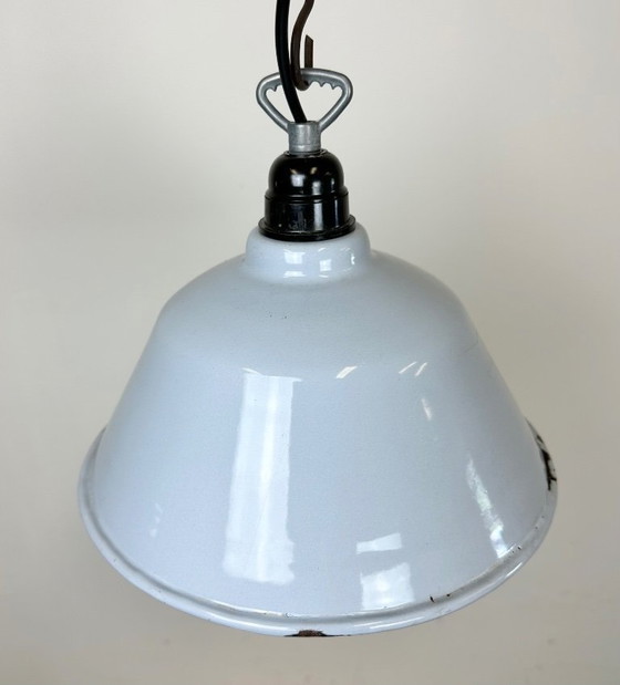 Image 1 of Industriële Franse grijze emaille fabriekshanglamp, jaren 60