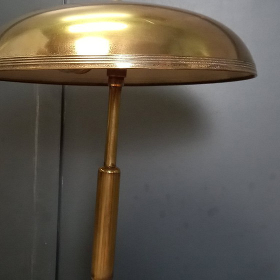 Image 1 of Lampe de table au design iconique signée Giovanni Michelucci