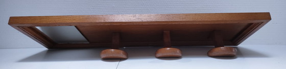 Image 1 of Appendiabiti da parete a specchio in rovere