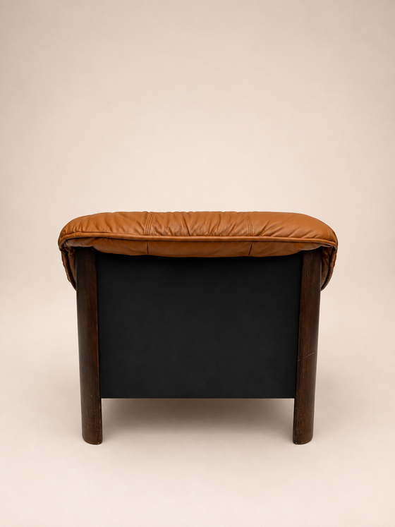 Vintage brutalist lounge chair – Armchairs, Leather, Wood, Mid Century Modern (photo 4 of 9)