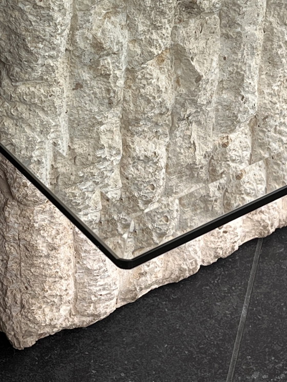 Image 1 of Tavolino da caffè vintage in pietra Mactan degli anni '80