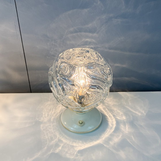 Image 1 of Ensemble de deux lampes de chevet et une suspension de Graebe, abat-jour en verre, années 1960