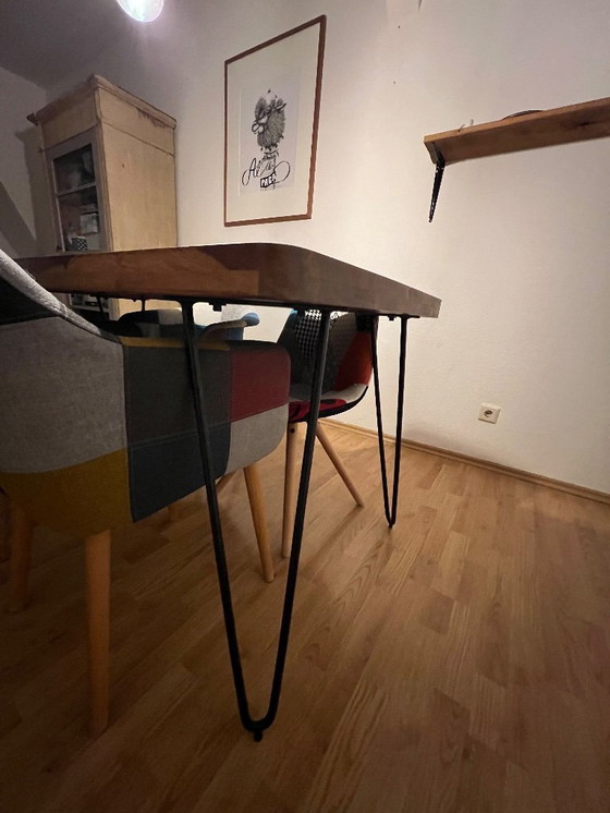 Image 1 of Hochwertiger Eichen Esstisch mit Hairpin Legs massiv